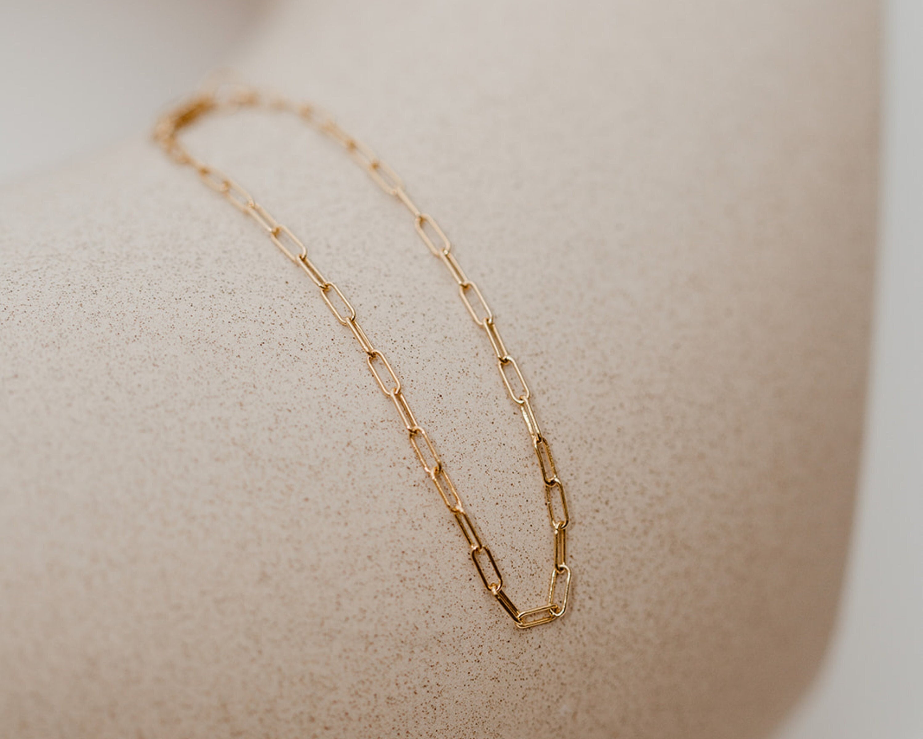 QUINSCO LUXE Bracelet - thin dainty 14k gold-filled chain bracelet - …