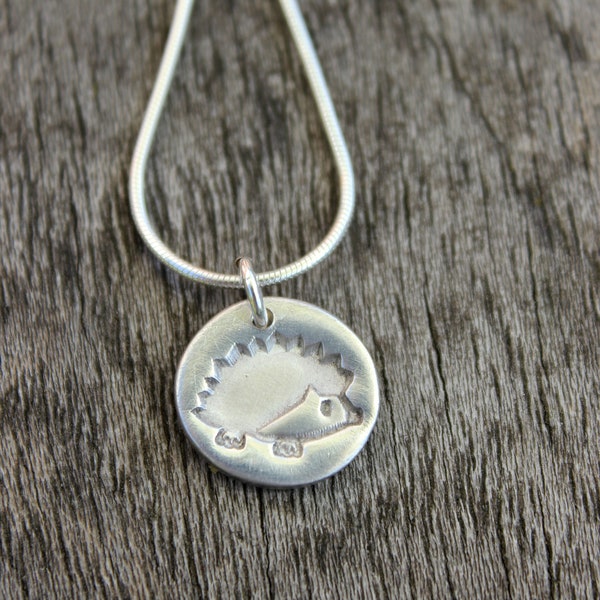 Hedgehog necklace, hedgehog pendant, silver hedgehog necklace, silver hedgehog pendant, hedgehog jewellery,  hedgehog mom pendant