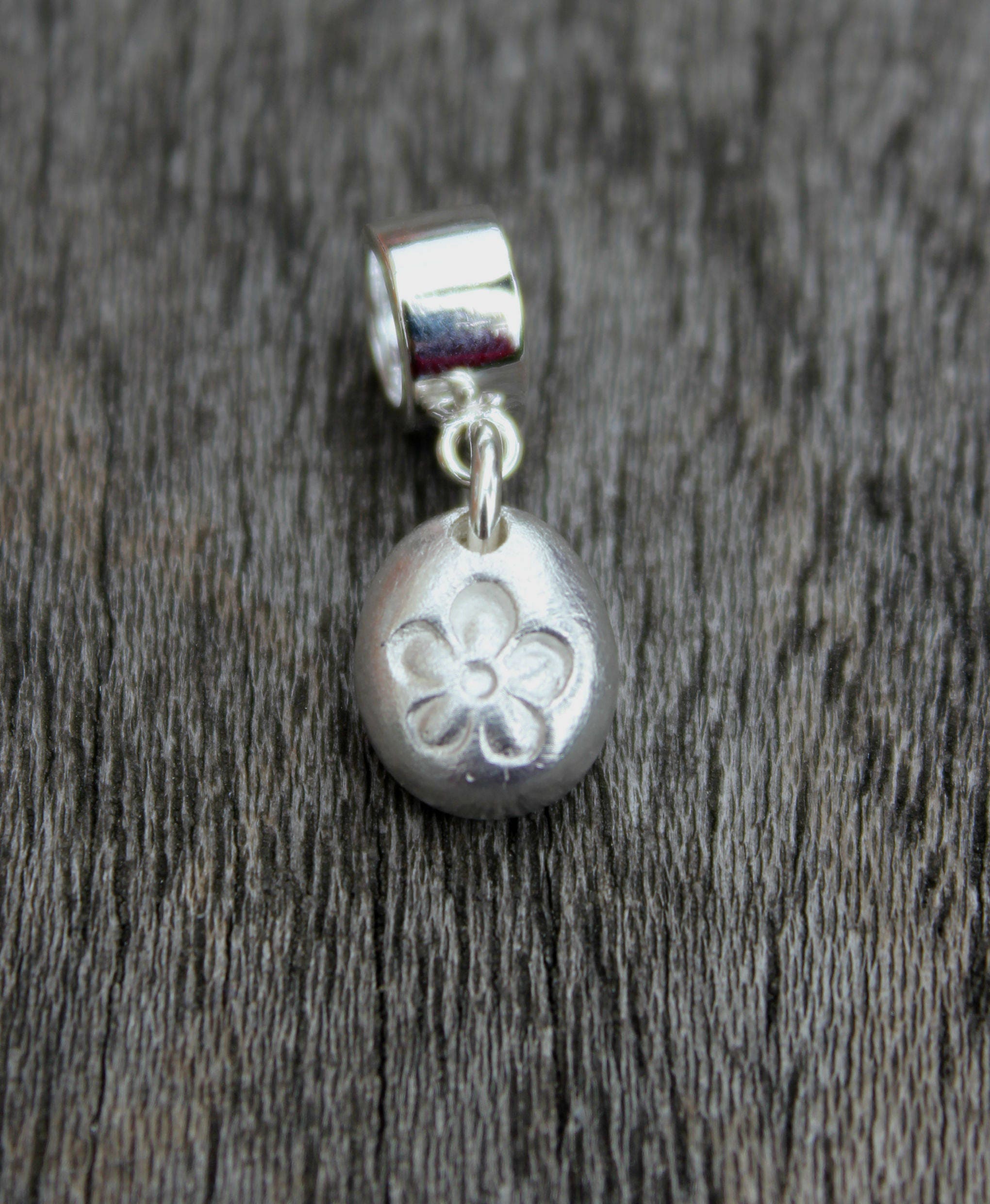 Pandora forget me not flower charm, forget me not pebble charm, tiny flower charm, silver flower pebble, tiny forget me not, silver pebble