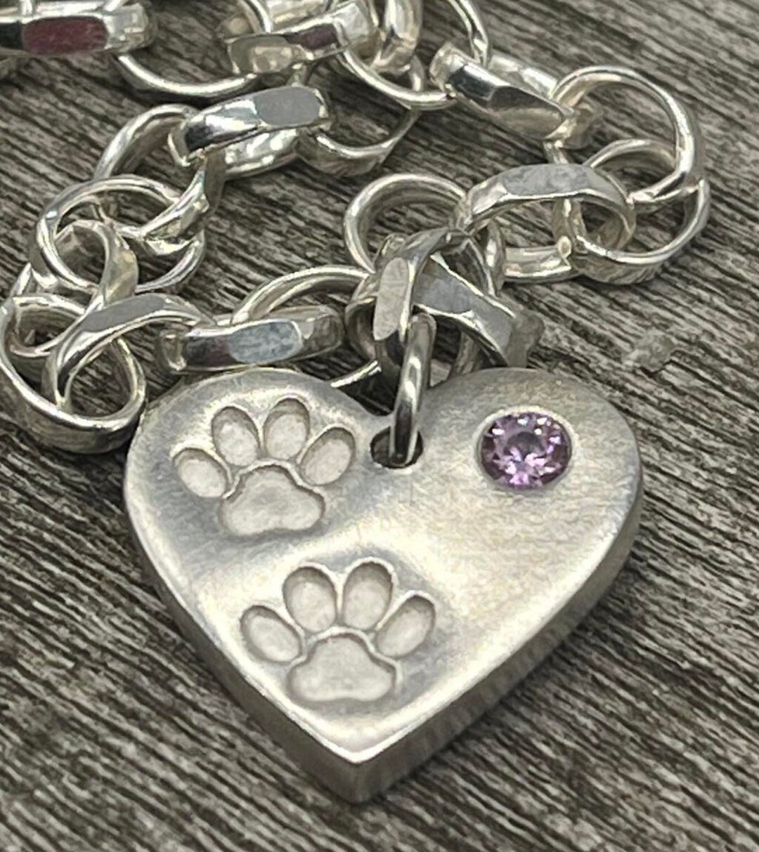 Amazon.com: Hearbeingt Cremation Jewelry Urn Necklace for Ashes, Pet Paw  Print Memorial Pendant for Dog Cat Ashes Keepsake Locket for Men for Women  : Pet Supplies