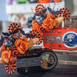 Retro Halloween Centerpiece, Haunted Radio, Vintage Halloween Decor, Halloween Floral Arrangement, Halloween Centerpiece for Table