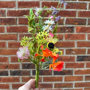 Summer Bloom Bee Pick, Floral Bee Pick, Spring Floral Spray, Summer Artificial Floral, Wreath Supplies, Floral Arranging Supplies