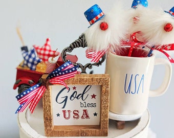 God Bless USA Sign, Patriotyczna dekoracja tacy warstwowej, Dekoracje na 4 lipca, Letnia dekoracja tacy warstwowej, Akcesoria Rae Dunn, Znak 4 lipca