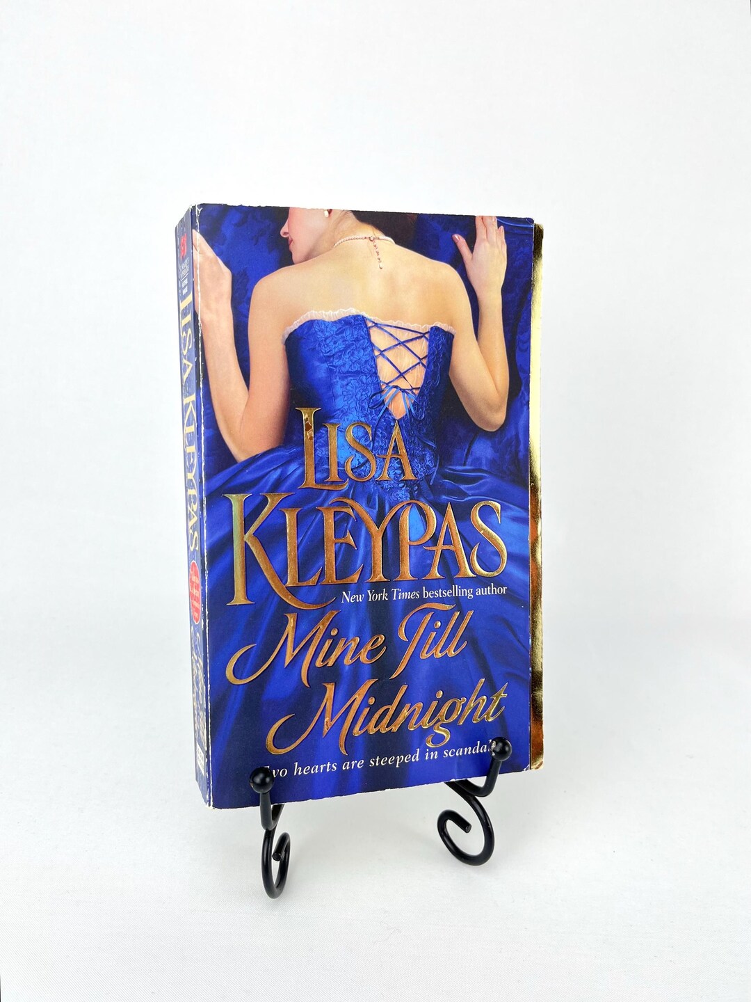 Mine Till Midnight by Lisa Kleypas the Hathaways 1st Printing
