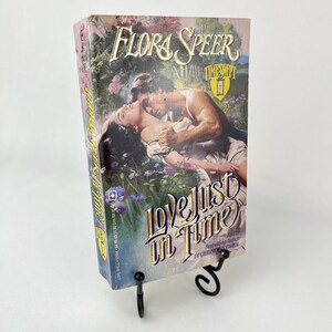 Love Just in Time di Flora Speer Timeswept Romance Copertina flessibile 1995 con copertina flessibile