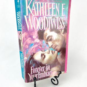 Per sempre nel tuo abbraccio di Kathleen E. Woodiwiss Terza ristampa con copertina arretrata 1993