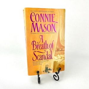 A Breath of Scandal di Connie Mason 2001 Prima ristampa Brossura con copertina Clinch Stepback