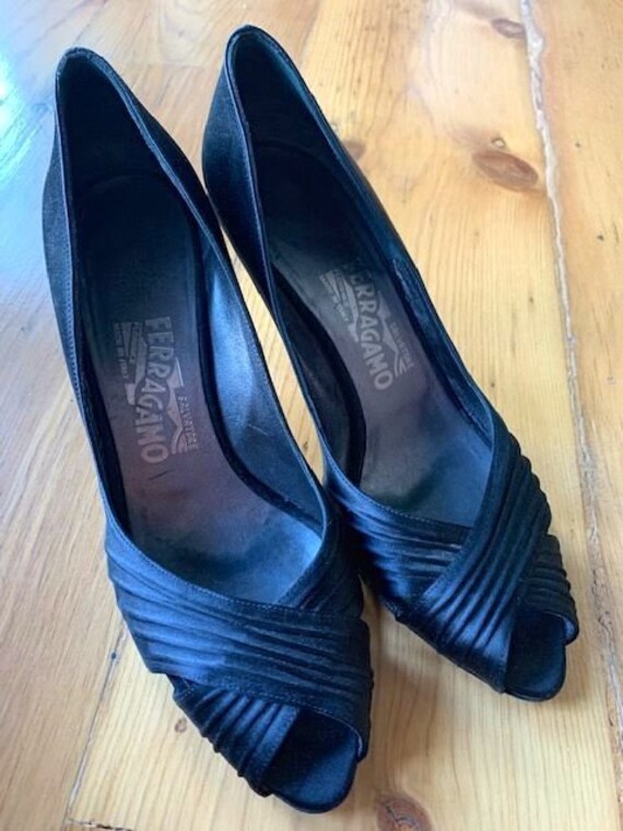 Ferragamo heels size 8