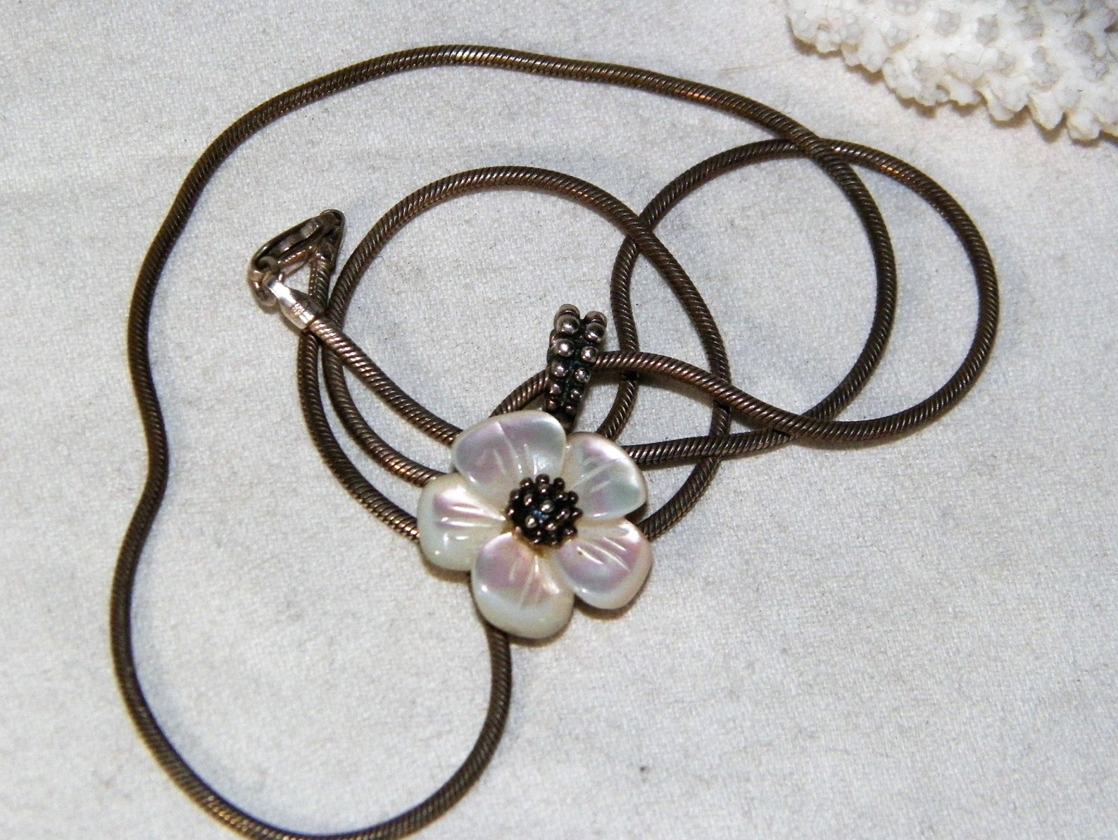 Mother of Pearl Flower Necklace