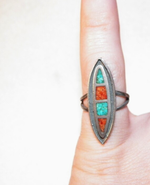 Sterling Silver Ring With Red Coral Chip Inlay an… - image 2