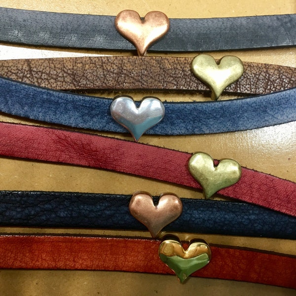 Leather bracelet with heart slider and magnetic clasp