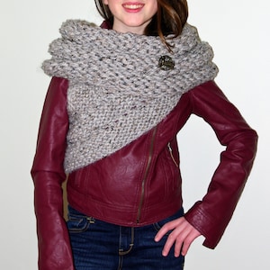 Hand-knitted Asymmetric Cowl Vest, Chunky cowl, Knitted scarf, Cowl