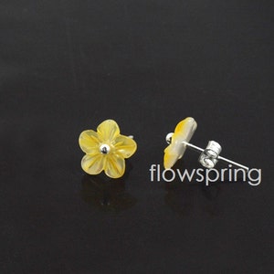 10mm Luster Natural Carved Pink Yellow platycodon Flower Shell Mop Earring Stud Seashell Flower Ear 925 Silver Earring Wedding Jewelry image 4