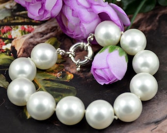 White Seashell Pearl Choker Bracelet: Knotted Round Beads (16mm, 8")