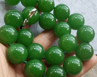 Hand Knotted Olive Green Jade Beaded Necklace (20mm 18mm 16mm, 18 inches)