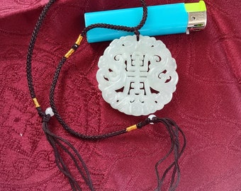 Colgante de jade blanco sin tratar hecho a mano Collar de cordón Bat Dragon Longevity Amuleto