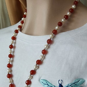 Red Agate & White Pearl Beaded Necklace: Gemstone Jewelry