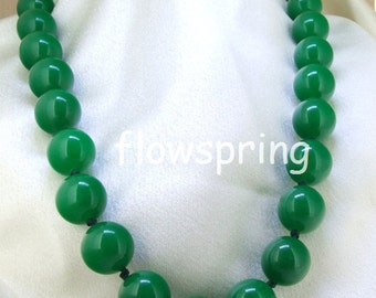 Green Jade Knotted Lariat Necklace: 20mm Round Beads