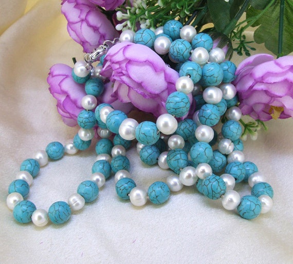 Knotted Turquoise Freshwater Pearl Necklace: Handmade Lariat