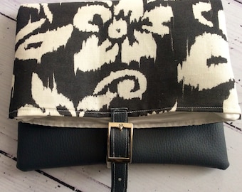 Grey faux leather leatherette floral silver buckle clutch bag