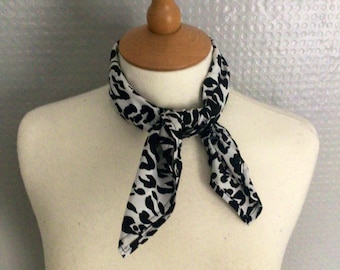 Leopard print black & white necktie/neckerchief and scarf