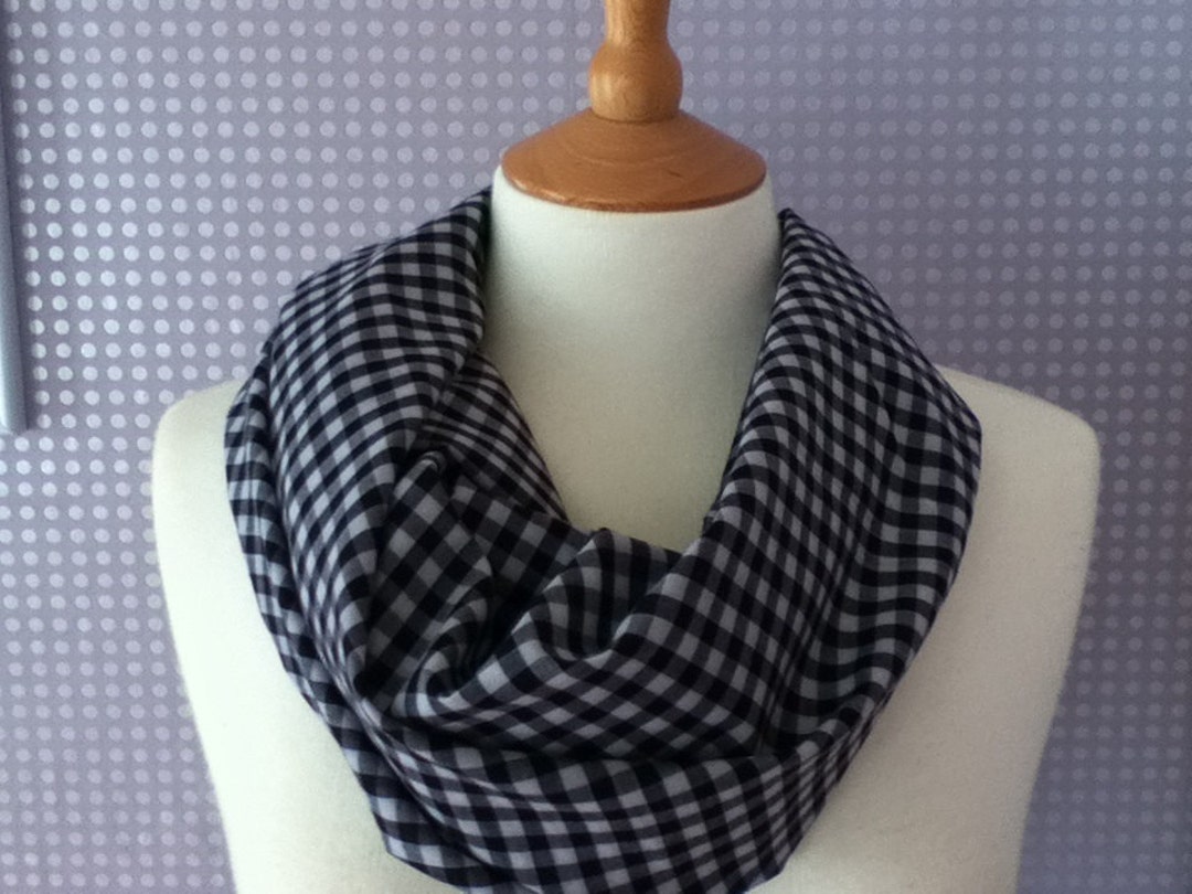 Black and white checkered scarf discount