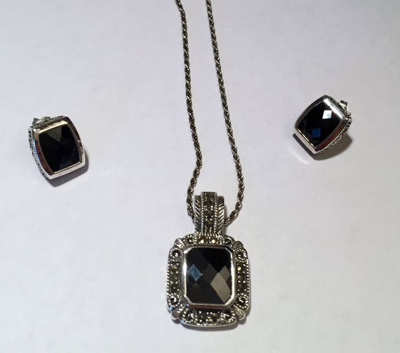 Vintage 925 Sterling Silver Deco Onyx Marcasite Pendant Necklace