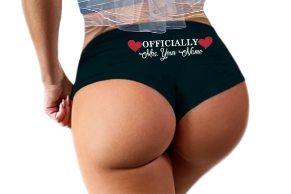 Custom Officially Mrs Wedding Panties Personalized Bridal Lingerie Honeymoon Engagement Gift Panties for Bride Customized Womens Underwear