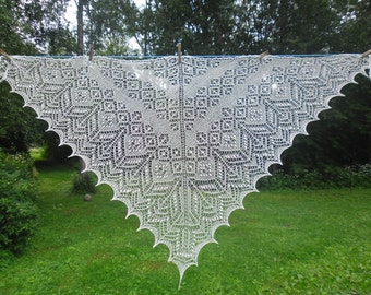 Triangular lace shawl,hand knitted lace shawl with Haapsalu nupps, wedding shawl,bridal stole,natural white or any colour, READY TO SHIP
