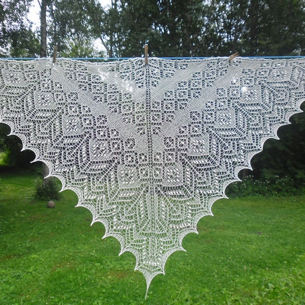 Triangular lace shawl,hand knitted lace shawl with Haapsalu nupps, wedding shawl,bridal stole,natural white or any colour, READY TO SHIP
