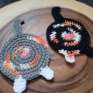 Cat Butt Coasters Set of 2, Crochet Calico Cat Butt, Gift for Cat Lovers, Whimsical Funny Coasters, Housewarming Gift, Cotton Coasters image 5