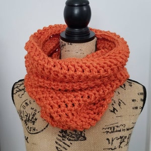 Cowl Scarf, Snood Scarf, Chunky Cowl, Crochet Cowl, Women's Cowl, Modern Cowl, Chunky Neckwarmer, Fall Winter Accessories, Gift for her