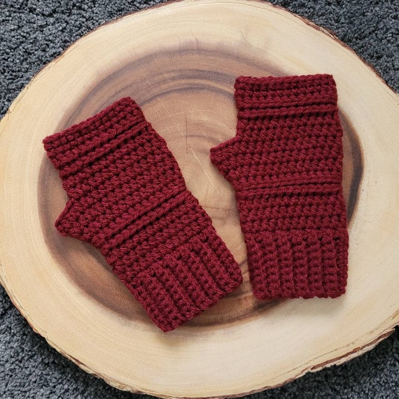 Crochet Fingerless Gloves: Burgundy Wristers, Texting  display picture 1
