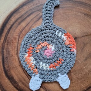 Cat Butt Coasters Set of 2, Crochet Calico Cat Butt, Gift for Cat Lovers, Whimsical Funny Coasters, Housewarming Gift, Cotton Coasters image 4