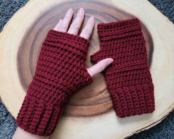 Crochet Fingerless Gloves: Burgundy Wristers, Texting  display picture 2