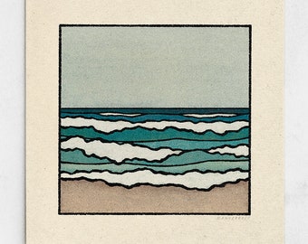 Wash Away Print - Minimalistische Meereslandschaft, neblige Seelandschaft, gedämpfte blaue Wellen, Strand Erdtöne, Küstennatur Wandkunst / 11x11, 22x22