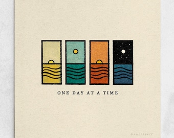 One Day at a Time Print – Sonne und Mond, minimalistische Meereslandschaft, Tag bis Nacht, gebrannte orangefarbene Erdtöne, blaue Natur-Wandkunst / 11 x 11, 22 x 22