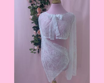 White Lace Wedding Bolero Shrug, Extra Wide Flared Bell Sleeve Bridal Cover Up