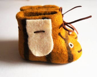 Baby shoes/House shoes/Slippers/Kids shoes/Baby booties/Wool felt/For newborns/Baby girl shoes/Handmade/Natural/Eco friendly/Booties/Felted