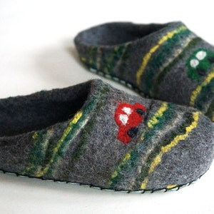 Wool felt kids shoes / Natural wool kids slippers / Flat shoes / Gray slipper / Leg warmers/Boys slippers/Toddler shoes /House shoes / Mules