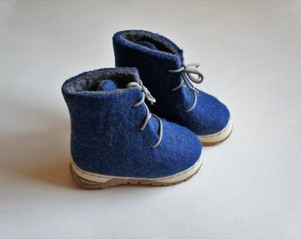 Baby blue grey booties from wool with rubber soles / Handmade eco friendly children shoes / Girl boots