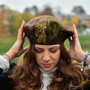 Brown beret and gloves suit/Felt wool hat/Wool gloves/Cap/Vintage hat/Brown winter hat/Suit for women/Hair accessories/Women hat/Handmade image 8