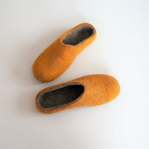 Felt slippers for women, grey yellow home shoes, natural woolen clogs, wool slippers, bedroom slippers,  handmade indoor mules, wool shoes