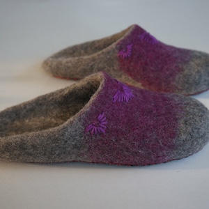 Vrouwen slippers / Wol slippers / Huis schoenen / Natuurlijke wol handgemaakte slippers / Vilt wol / Huis schoenen / Vilten schoenen / Wollen schoenen / Muilezels / Laarzen