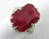 Antique18 Karat White Gold Synthetic Ruby Ring