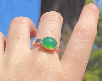 Chrysoprase Ring in 14k Gold and Sterling Silver, Apple Green Chrysoprase, East West Mixed Metal Stacking Ring, Green Gemstone Ring