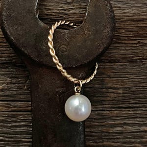 Pearl Dangle Ring in Solid 14k Gold with Twist Band, Pearl Charm Stacking Ring, Pearl Solitaire, Solid Gold Ring, Handmade Gift for Her