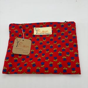 Vintage 1970's tulip Zipper Pouch: Handcrafted Travel Clutch