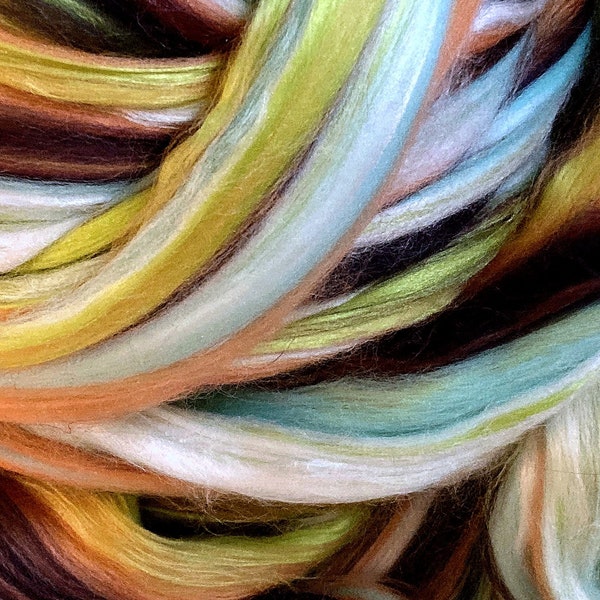 FREE SHIPPING - ROVING - Custom Blend -  (Merino Wool, Pearl Fiber, Mulberry Silk - 60/20/20) - Spring Fling