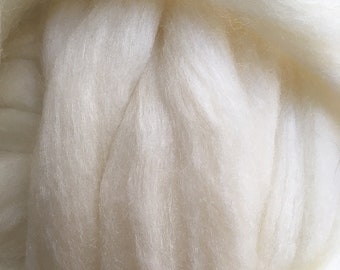 FREE SHIPPING - ROVING - Baby Alpaca 100% - Natural White (2 oz)